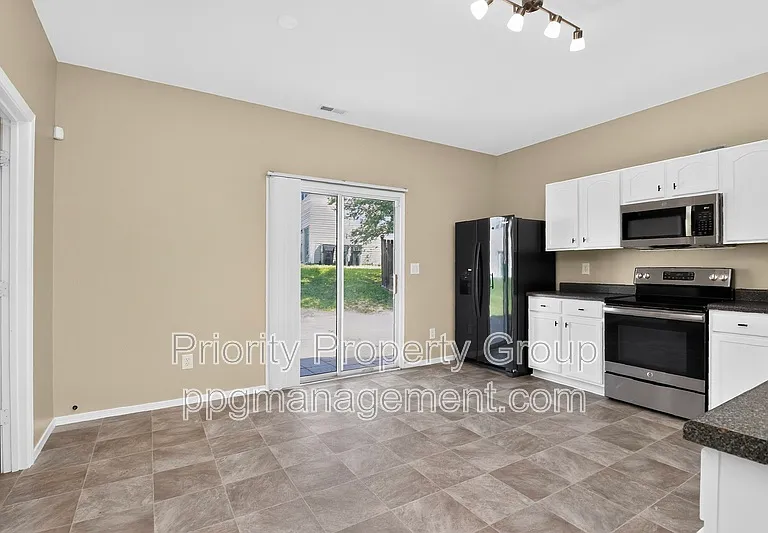 8913 Chalkstone Rd — Photo 15