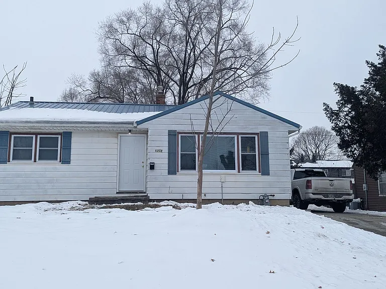 1308 Vermont St — Photo 2