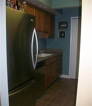 5th image of 9857 Independence Dr #3C