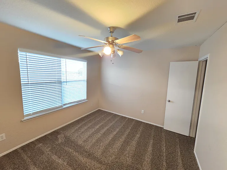 8138 Mossberg Dr — Photo 15
