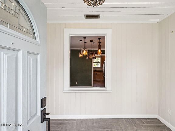3rd image of 4253 REDWOOD Avenue