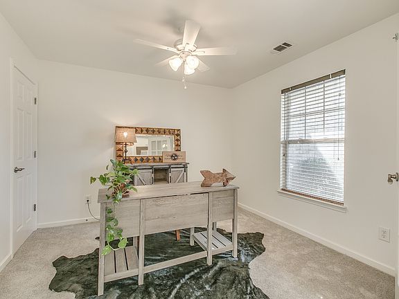 5th image of 2209 Strickland Dr