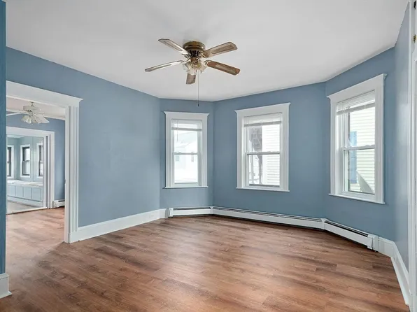 126 Neponset Ave APT 1, Dorchester, MA 02122