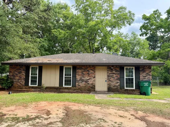 113 Elizabeth Ct, Troy, AL 36079
