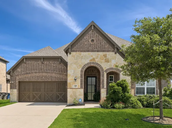 1300 Carlet Dr, Little Elm, TX 75068
