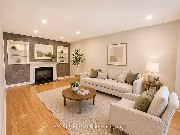 1054 Chateau Ct — Photo 14