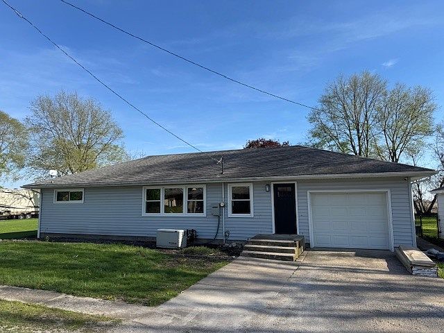 1st image of 214 Lydia St