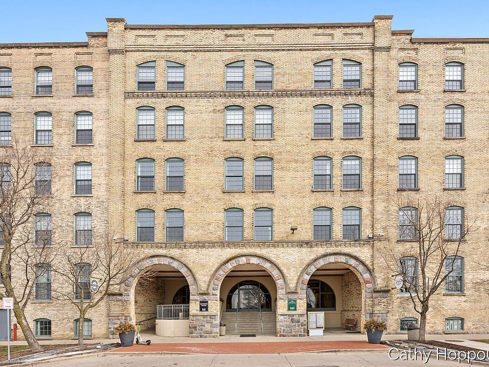 1st image of 940 Monroe Ave NW Unit 545