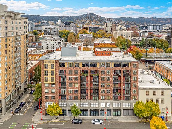 5th image of 411 NW Flanders St APT 310