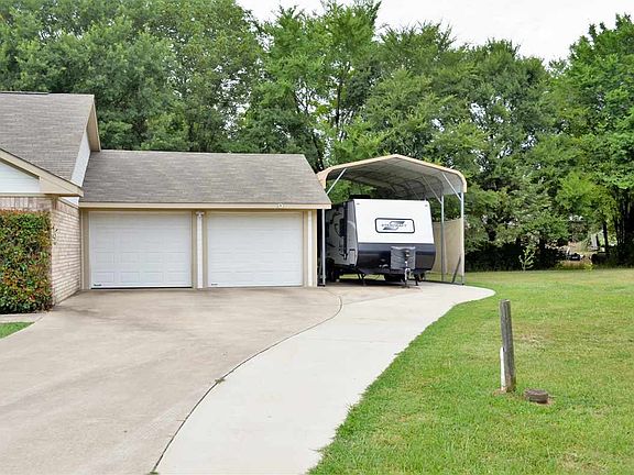 3rd image of 116 Dogwood Pl