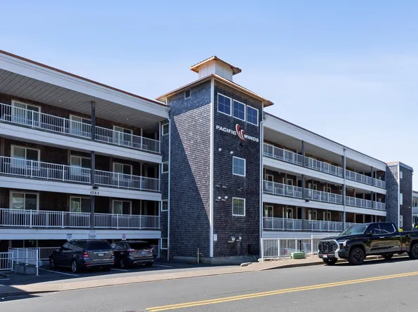 1723 NW Harbor Ave #4, Lincoln City, OR 97367