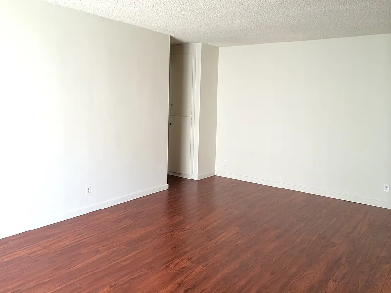 Casablanca West Apartments — Photo 2