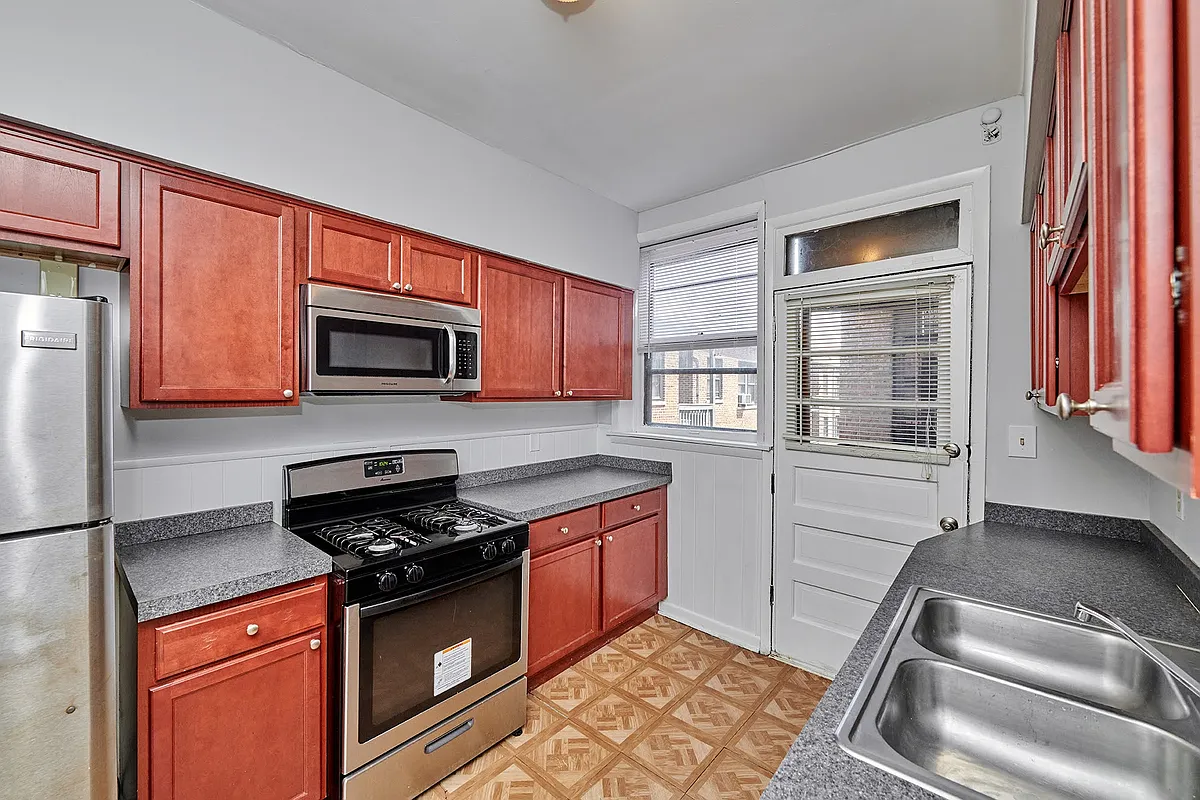 Building Photo - 5453 S Everett Ave #3A