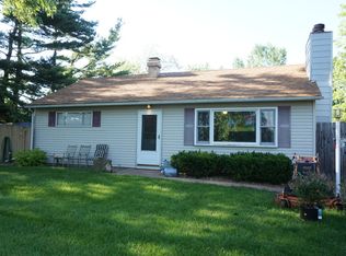 26W362 Peterson Ave, Carol Stream, IL 60188