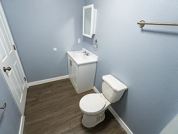 10374 Long Beach Blvd #6 — Photo 19