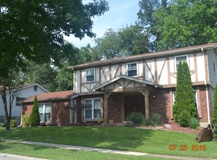 1238 Cedar Creek Rd, Chesterfield, MO 63017