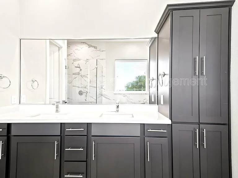 2974 Alice St — Photo 12