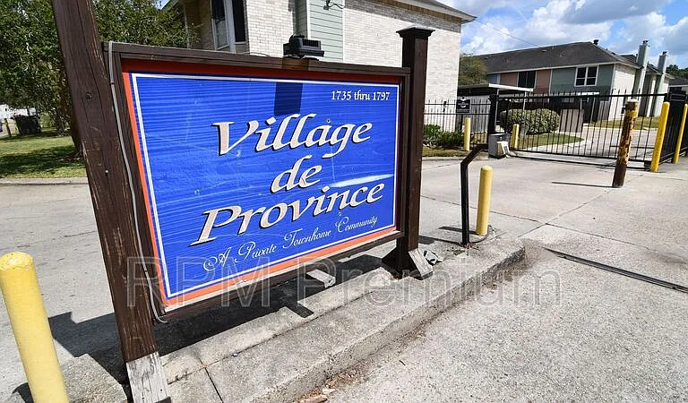 1795 Boulevard De Province #A — Photo 2
