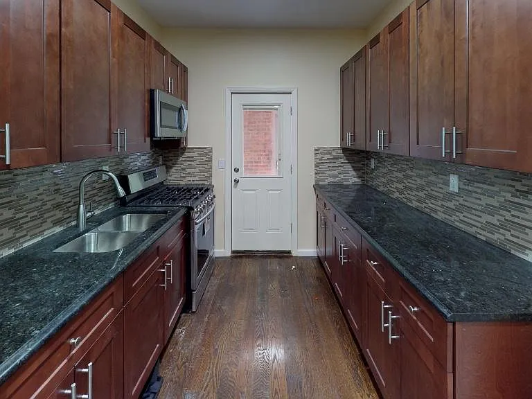 2430 Cambreleng Ave #1 — Photo 1