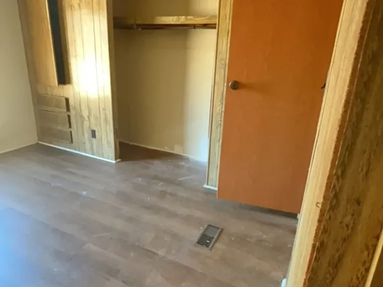 1412 Wells Rd — Photo 6