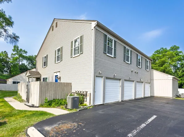 286 1st St #1, Rochester, MI 48307