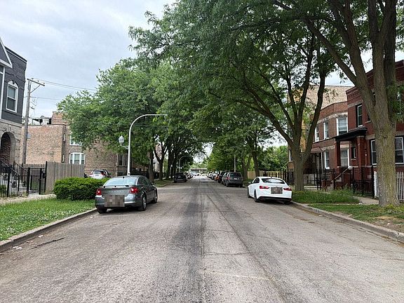 5th image of 4503 W Congress Pkwy