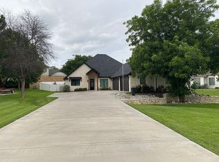 9303 Bellechase Rd, Granbury, TX 76049