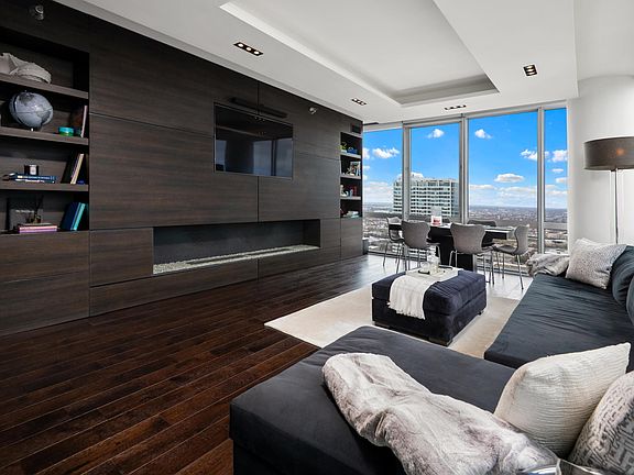 5th image of 1629 S Prairie Ave #3011