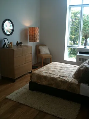 Rented by Rivington Street Leasing | media 25