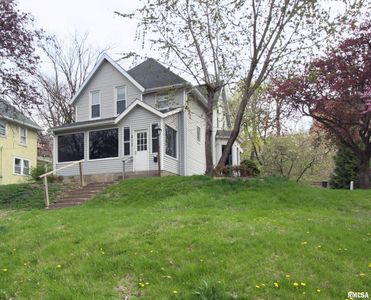 817 Marquette St, Davenport, IA, 52802
