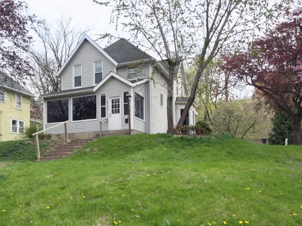 817 Marquette St, Davenport, IA 52802