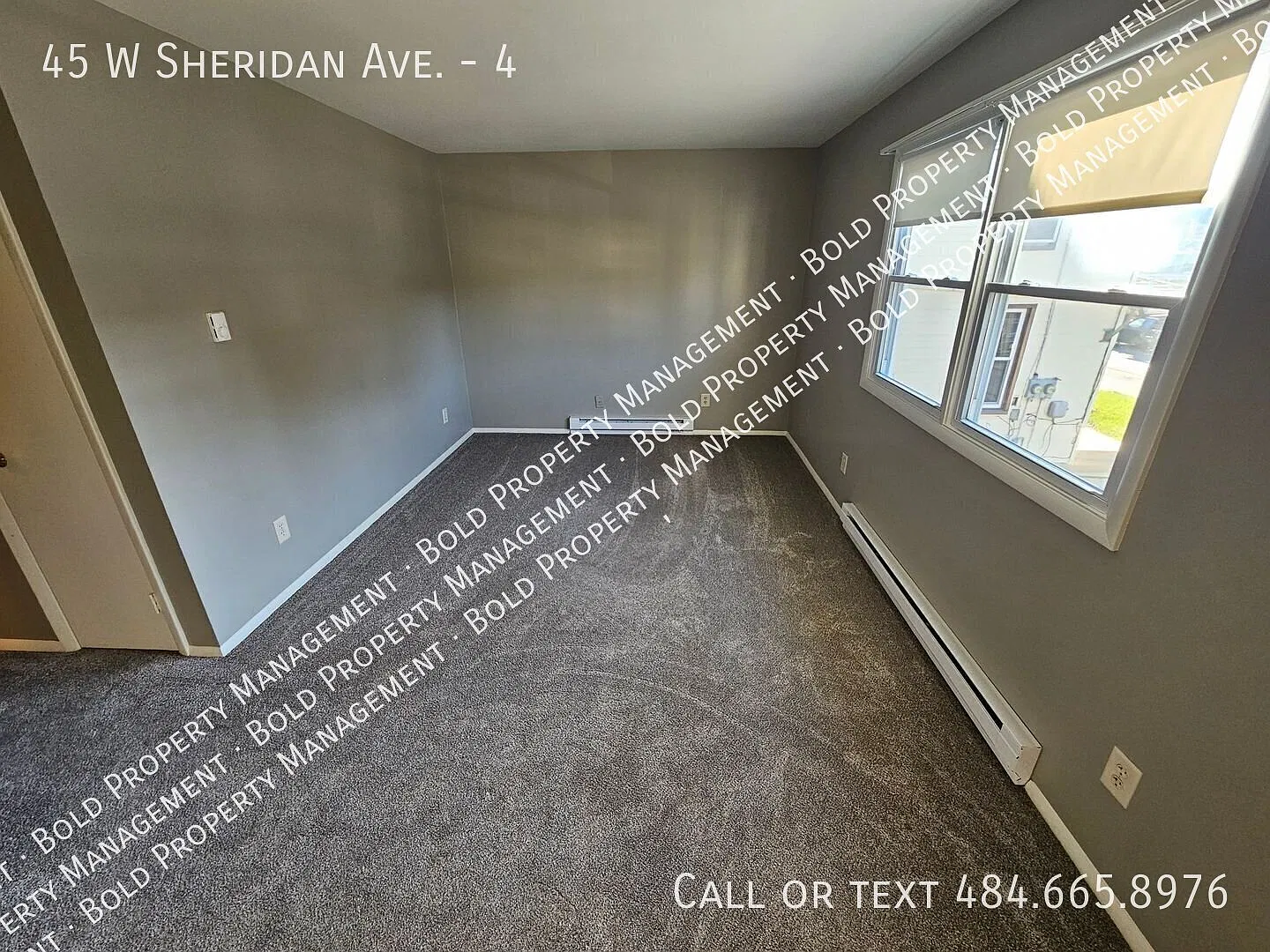 2 Bedroom 1 Bath Apartment — Photo 2