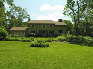 11 Scoville Rd, Canton, CT 06019