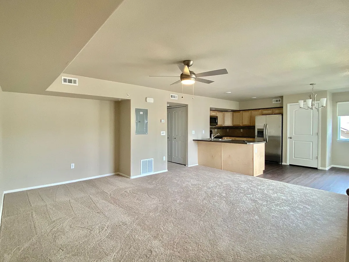 Building Photo - 5551 W 29th St #3711