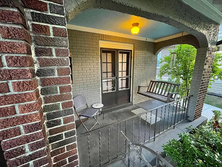 1306 Stratford Ave — Photo 17