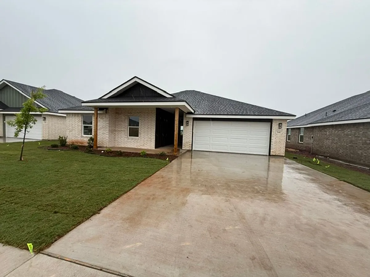 Building Photo - 7646 Hudson Way