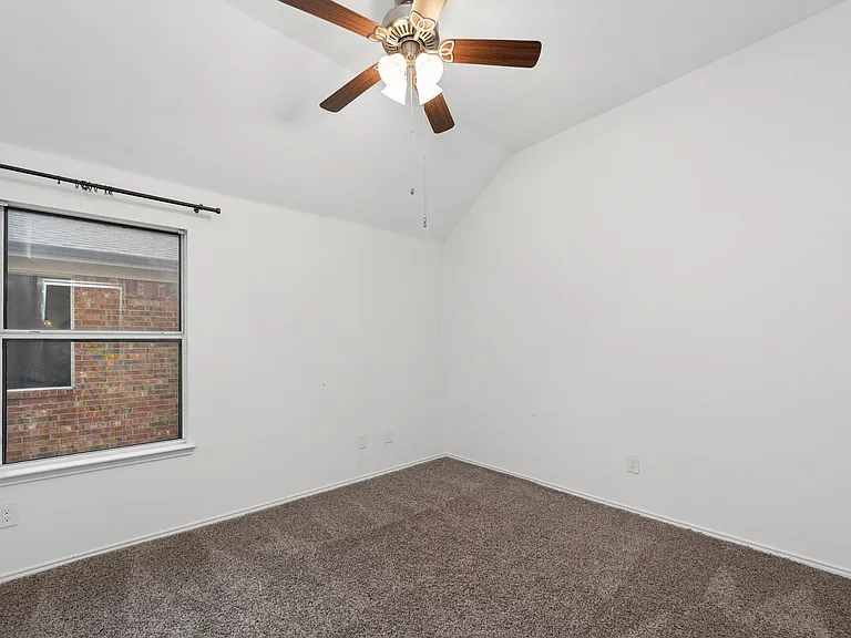 12763 Cardinal Creek Dr — Photo 31