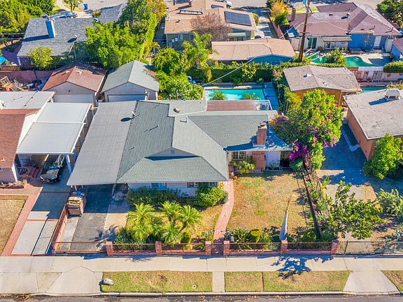 3rd image of 10626 Lemona Ave