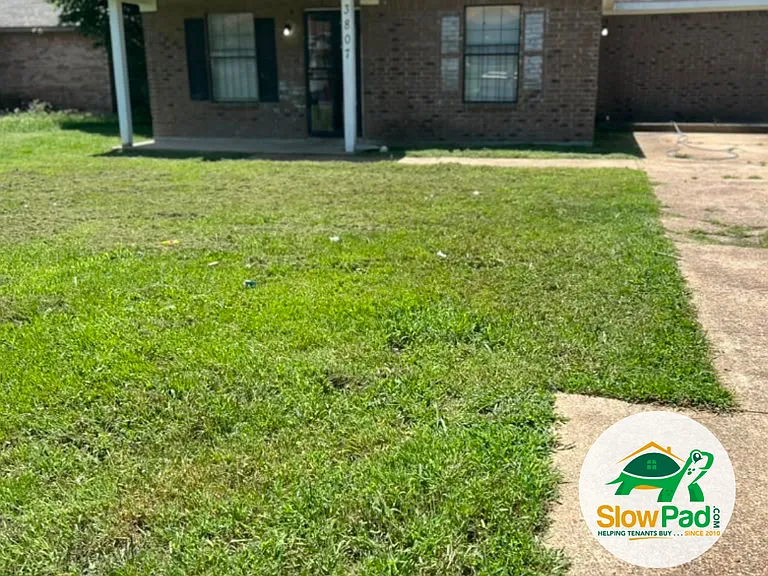 3807 Black Forest Dr — Photo 1