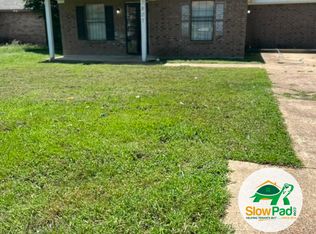 3807 Black Forest Dr, Memphis, TN 38128