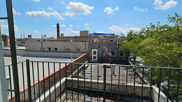 Rented by David Francis New York LLC | media 22