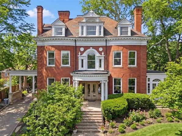 5435 Dunmoyle St, Pittsburgh, PA 15217