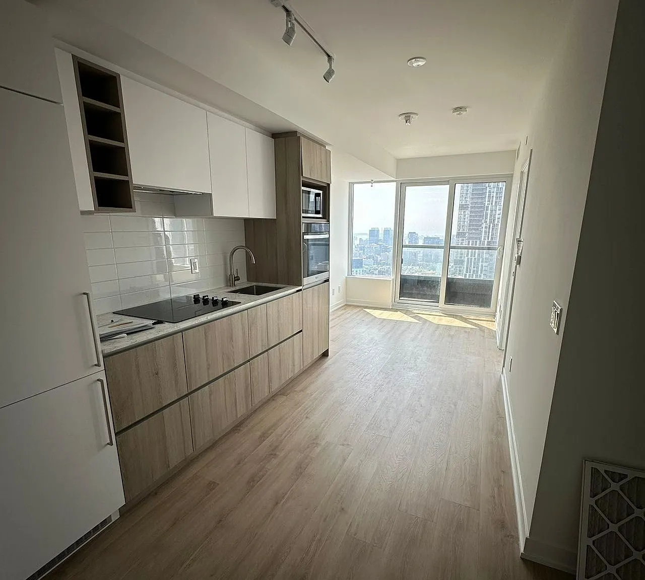 2 bed, $2,480 — Photo 1