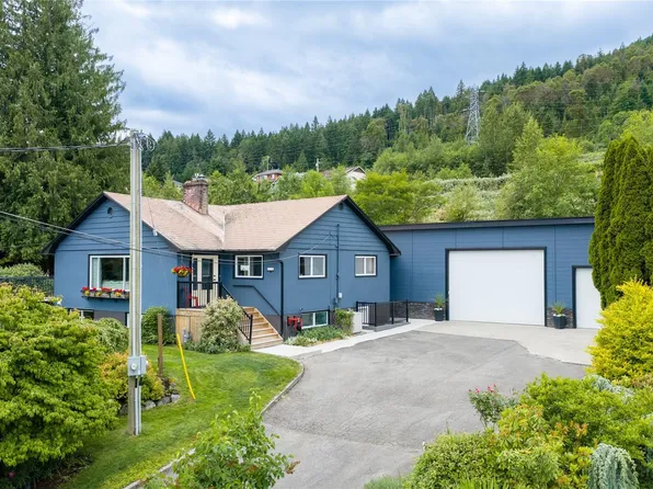 446 Davis Rd, Ladysmith, BC V9G 1V5