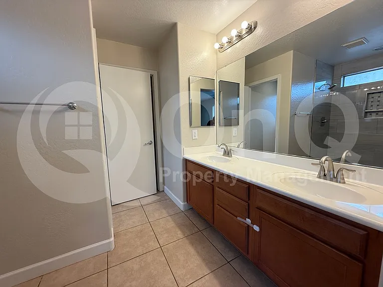 8440 W Lewis Ave — Photo 16