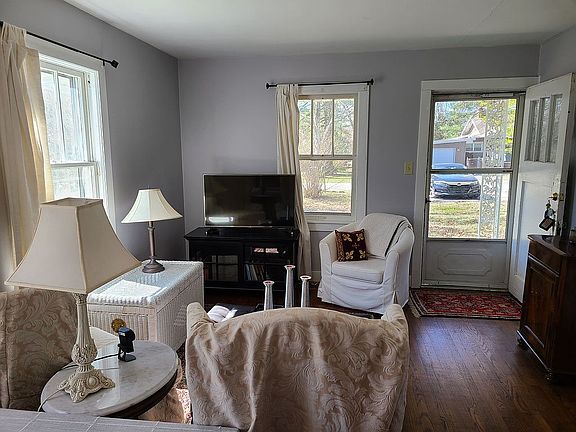 4th image of 622 Alice Ave