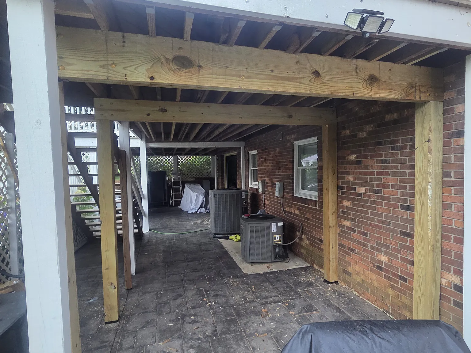 555 Barnes Rd — Photo 4