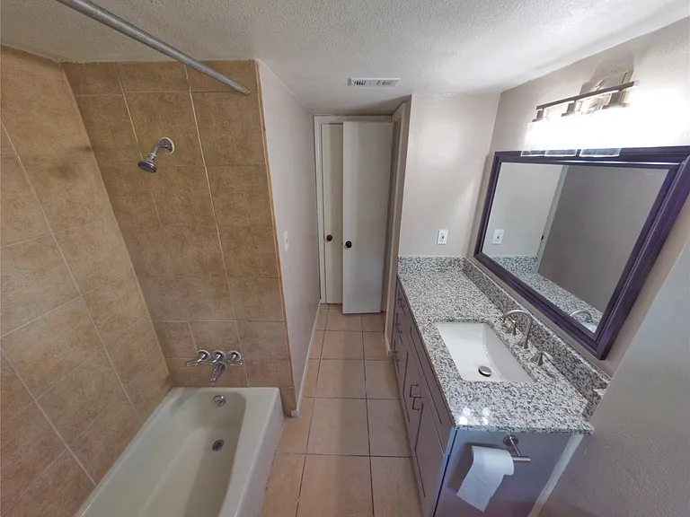 4919 Connorvale Rd — Photo 12