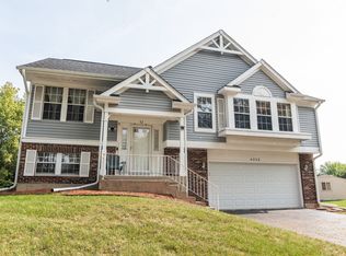 4230 Hardwood Ct, Hanover Park, IL 60133