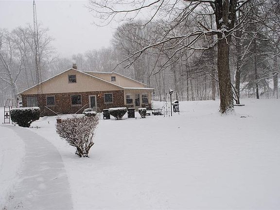 4th image of 152 E Hawthorne Ln